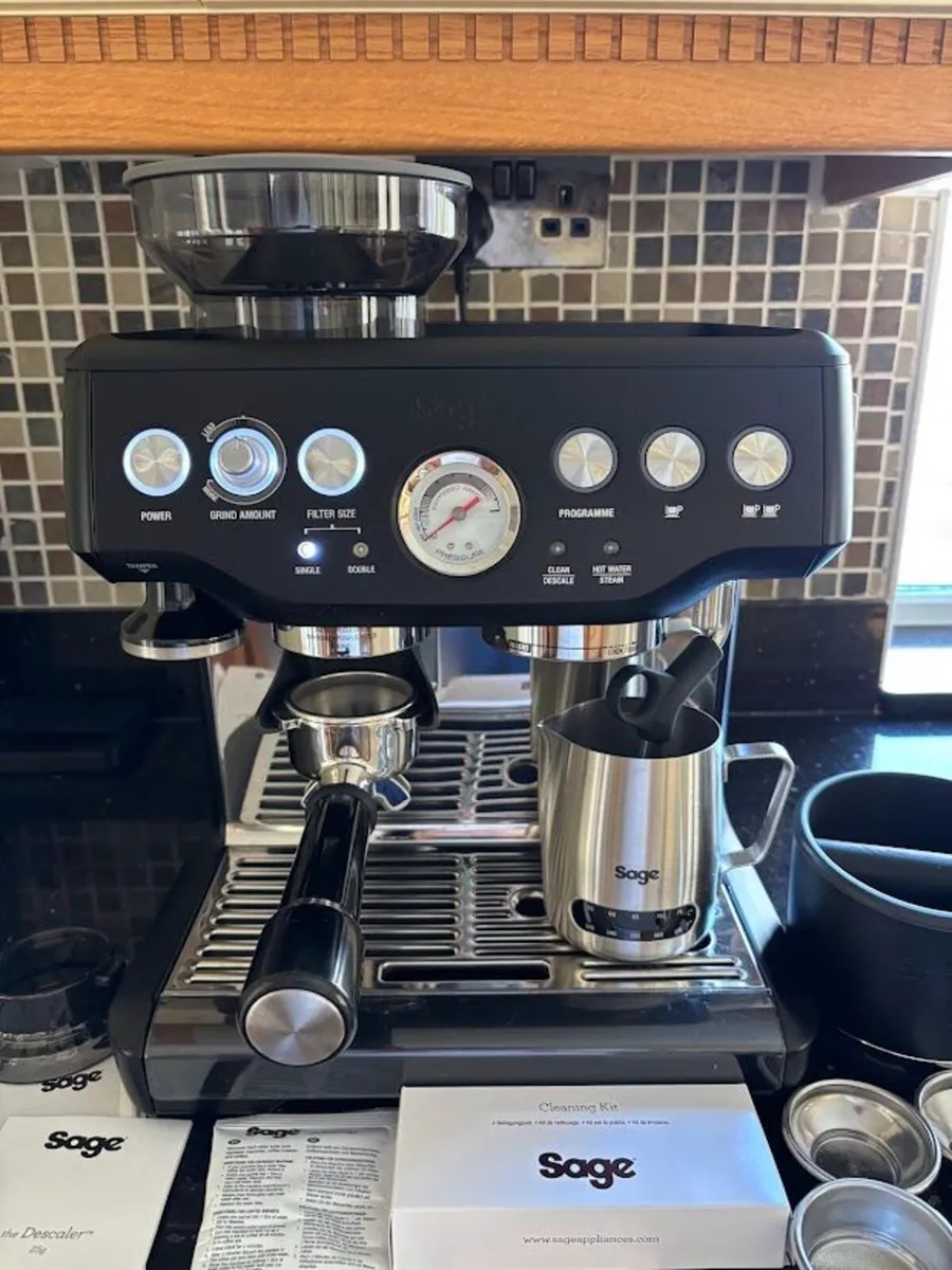 Sage Barista Express Espresso Machine - Image 4