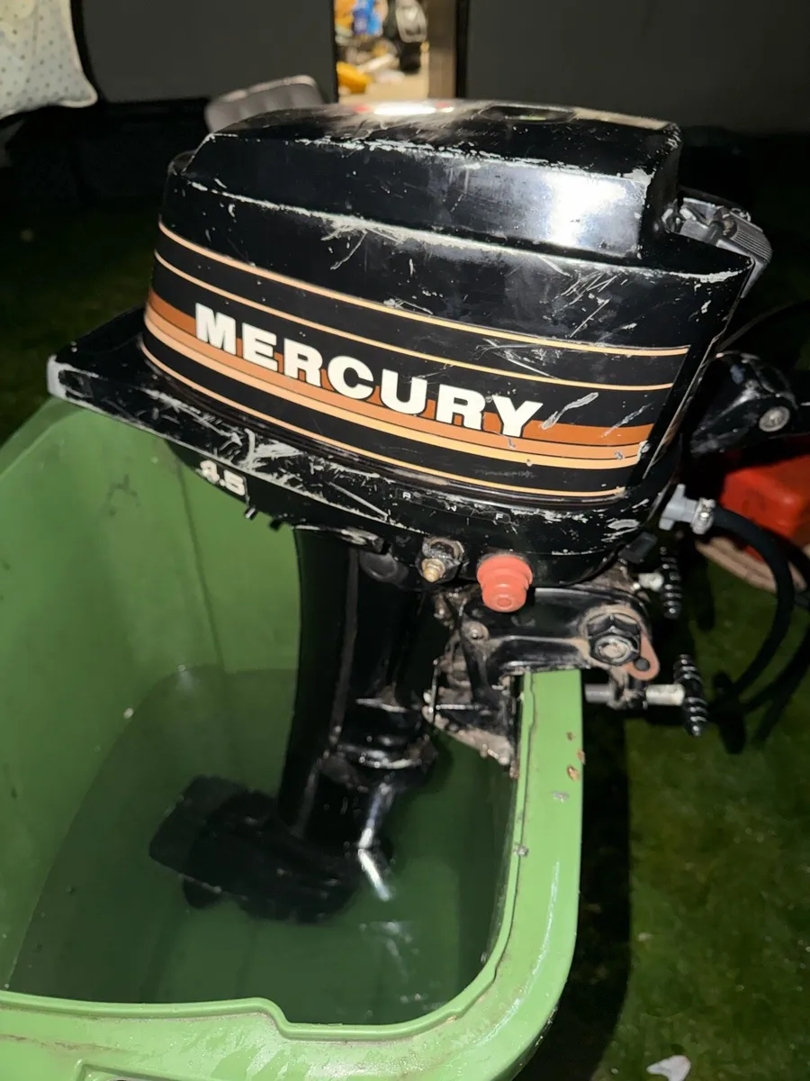 Mercury 4.5 hp outboard for parts - Image 1