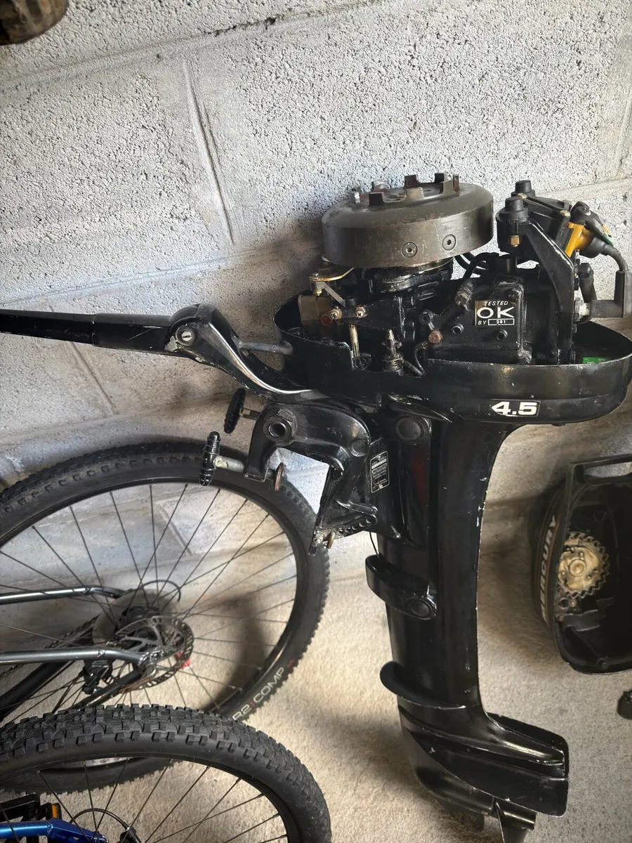 Mercury 4.5 hp outboard for parts - Image 2
