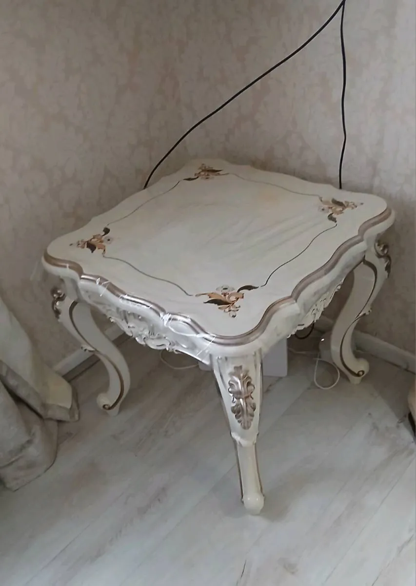 Italian furniture - Image 2
