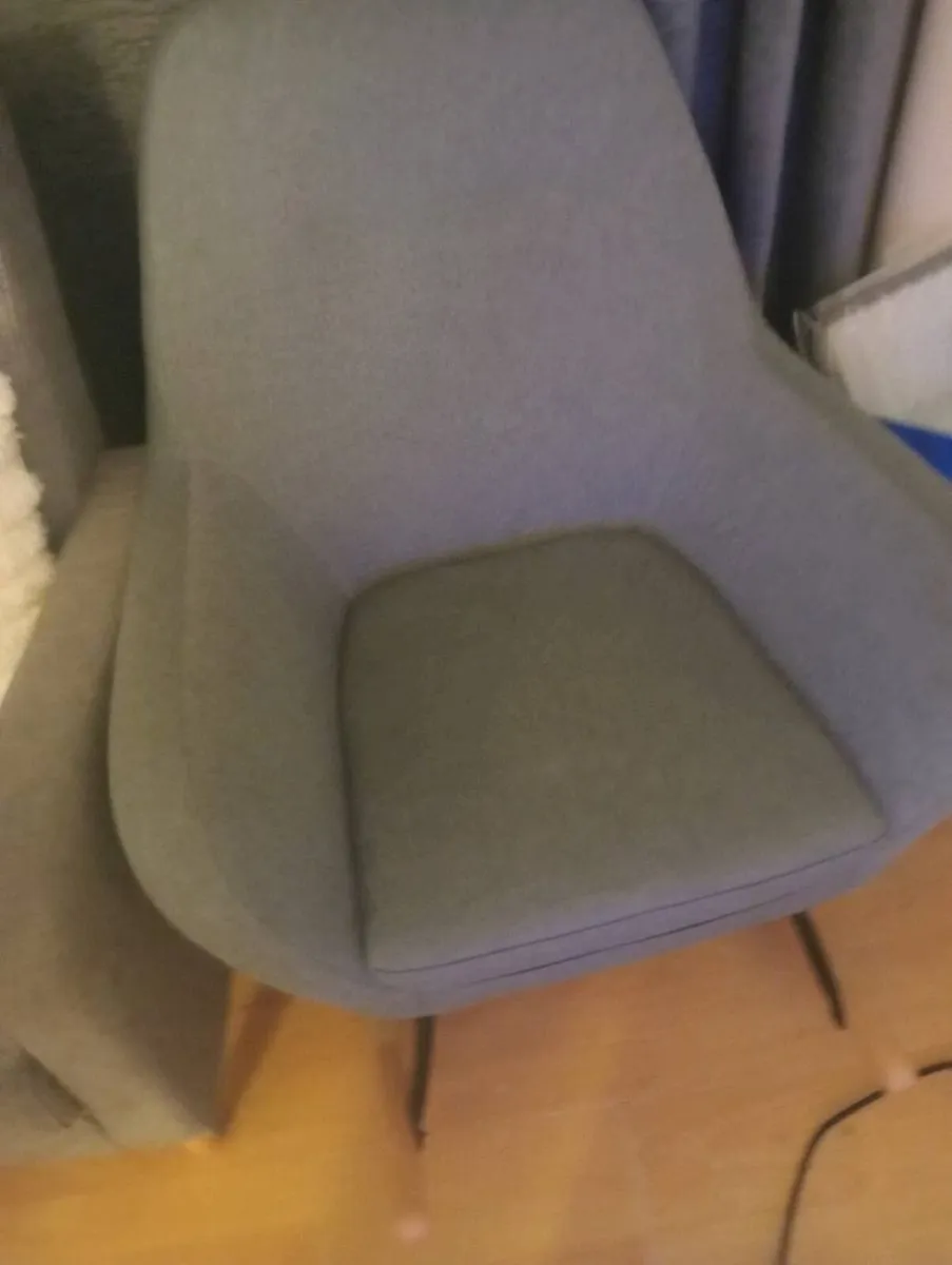 Chairs  jysk - Image 4