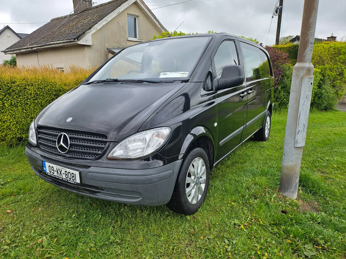 Mercedes-Benz V-Class 2009 - Image 2