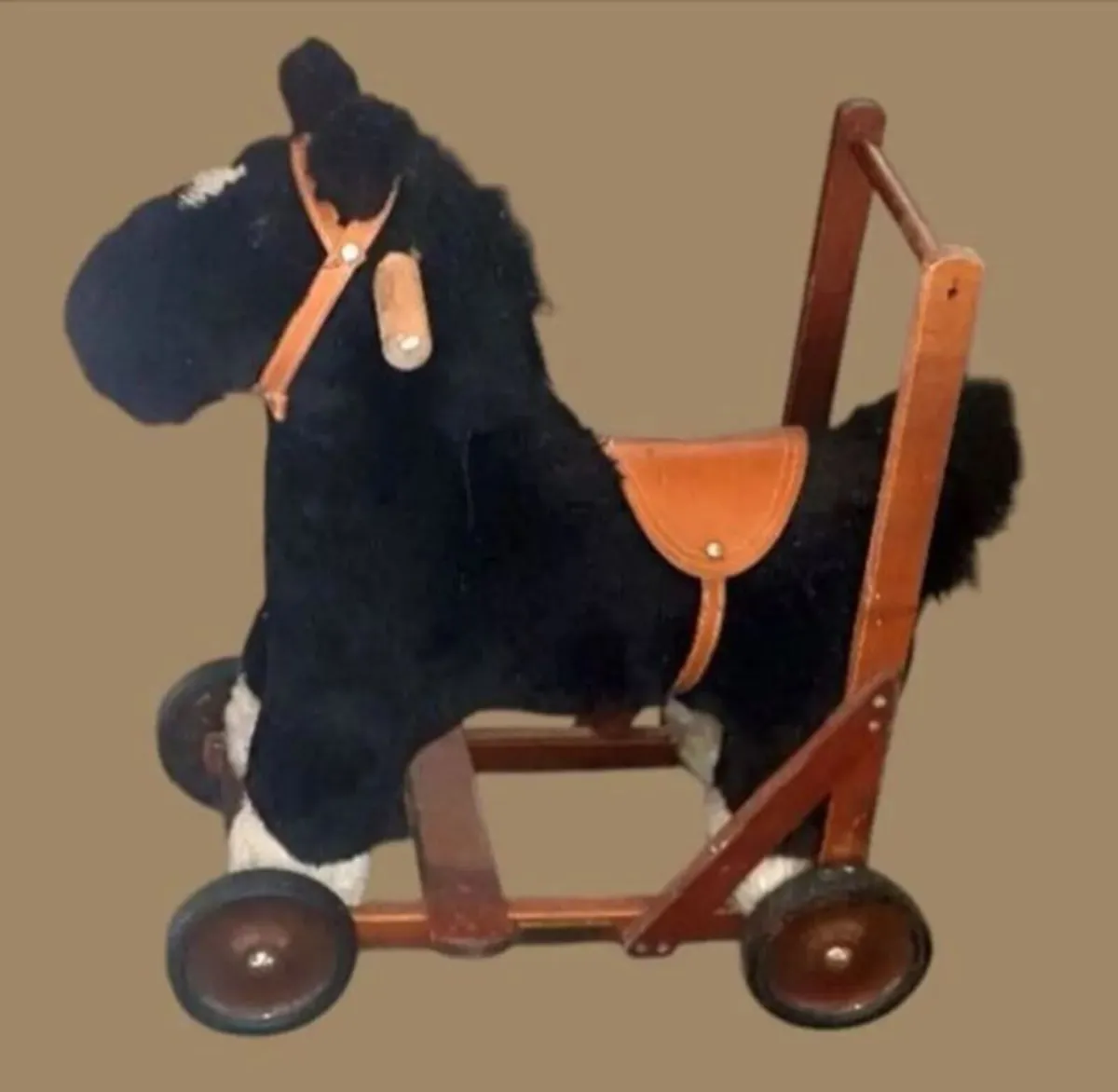 Pristine Vintage Harrods Push-Along Ride-On Toy - Image 4