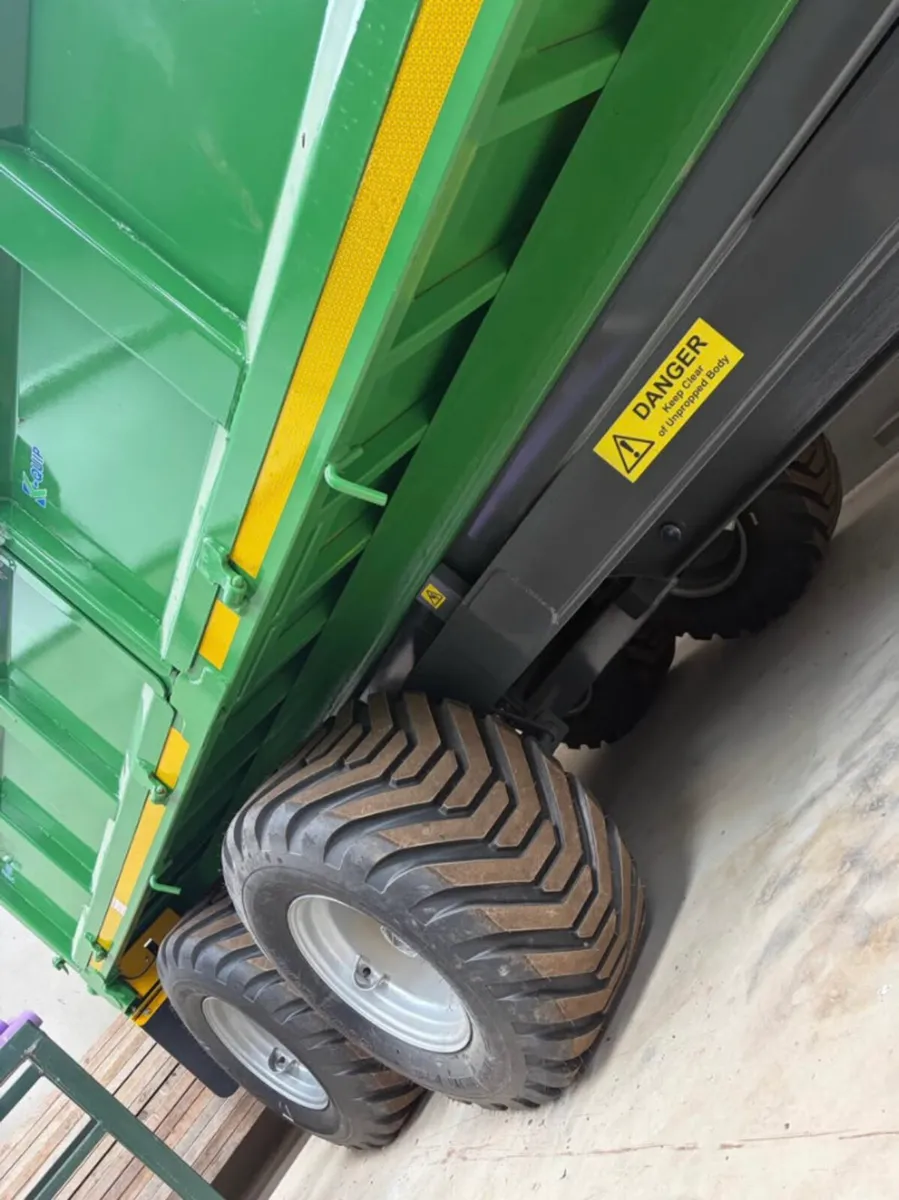 K Quip 10t drop side tipping trailers - Image 2