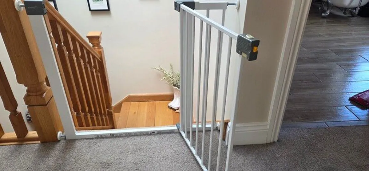safety 1st stair gate - Image 1