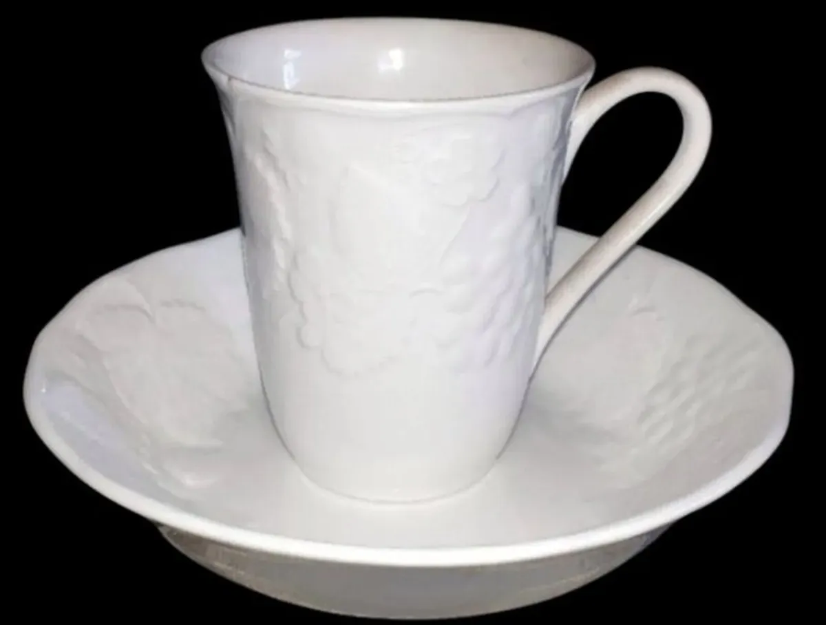 Vintage Wedgwood Strawberry & Vine Breakfast Duo - Image 1