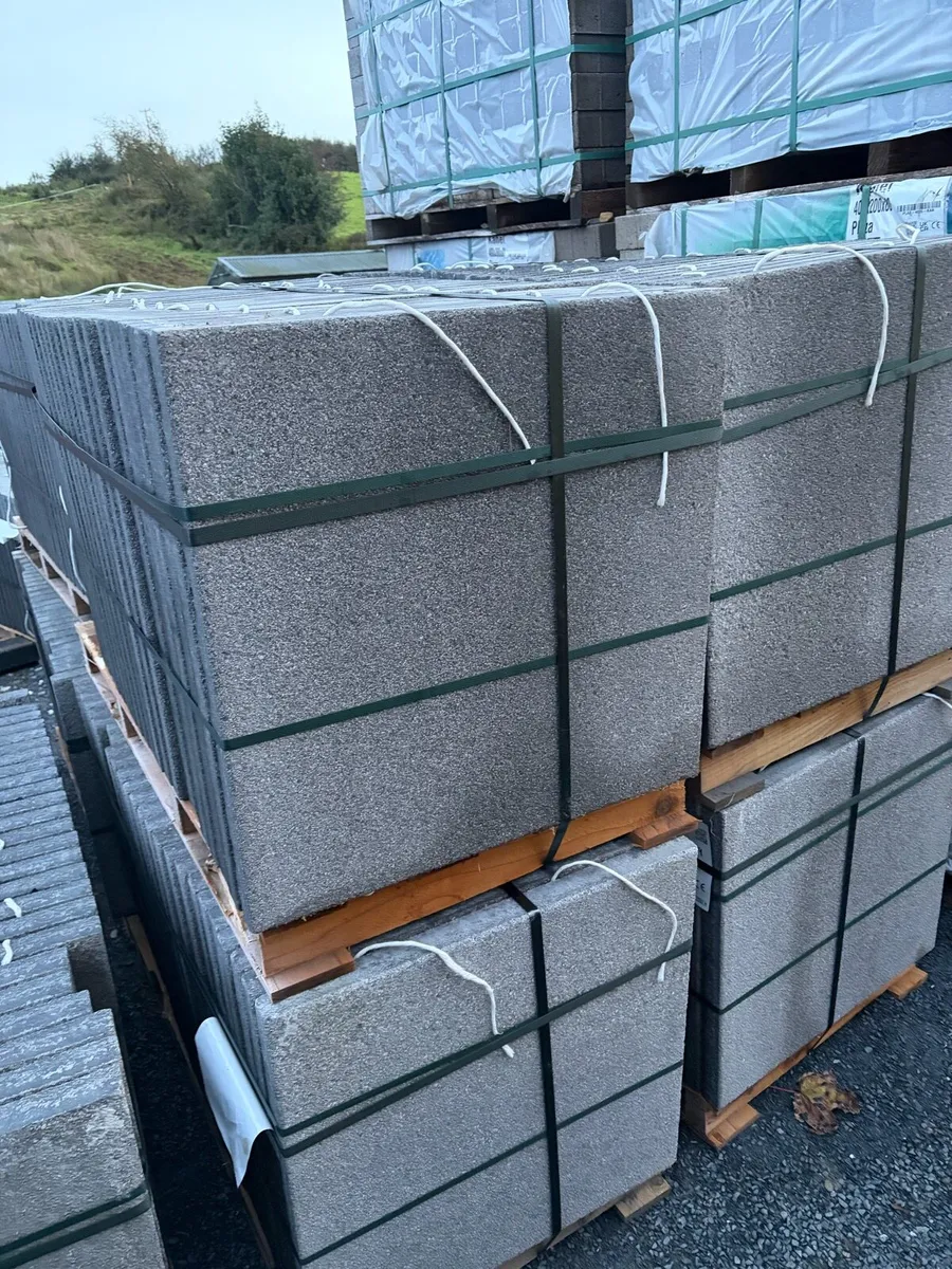 Ag cresent charcoal flagstone, 600x600 - Image 2