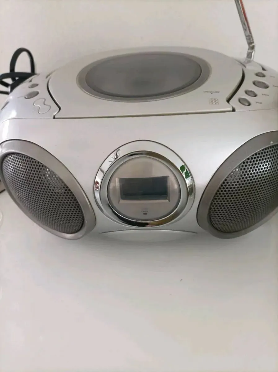 Radio/CD Player Boombox
