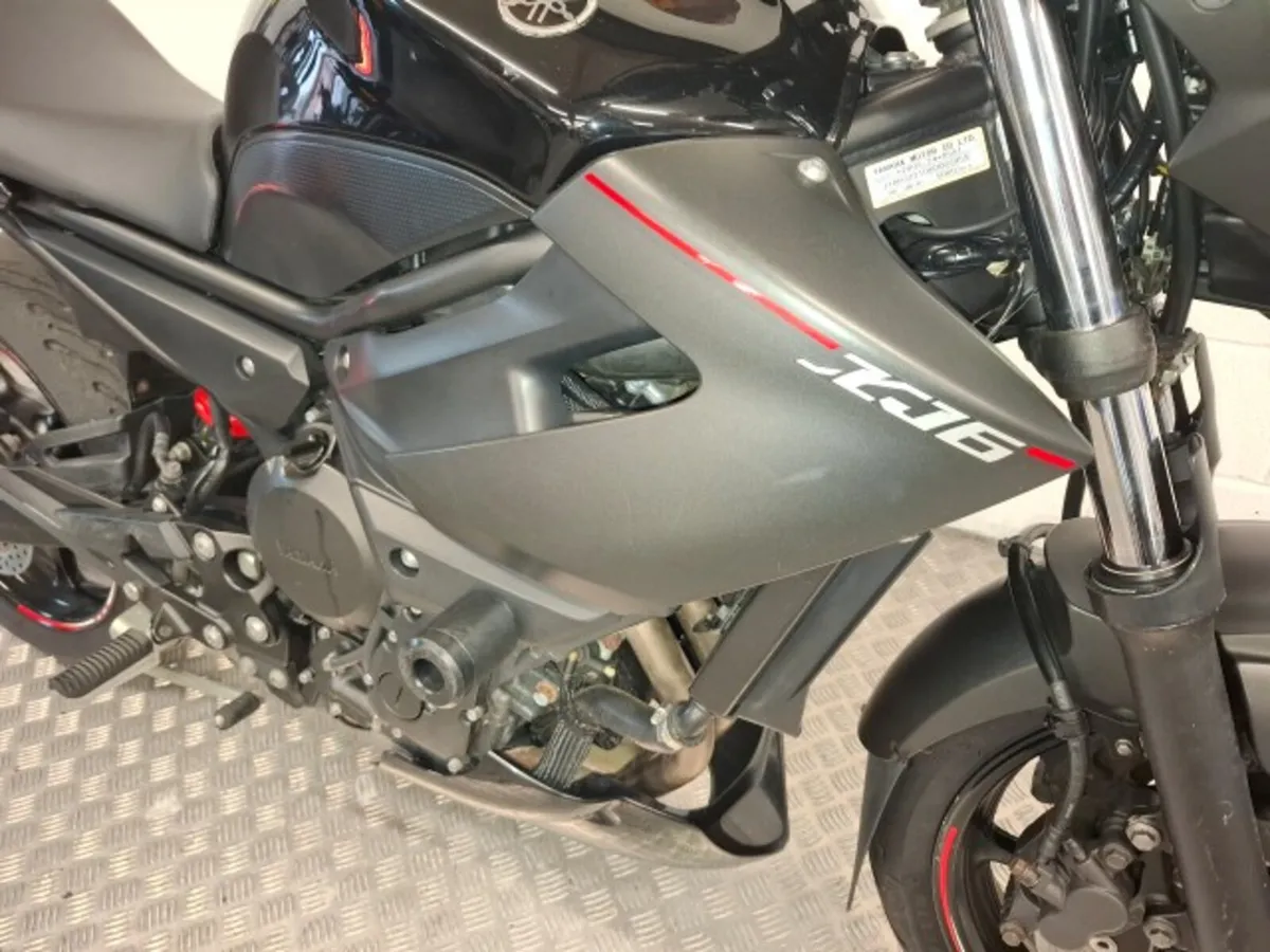 Yamaha XJ6 600 2014 - Image 4