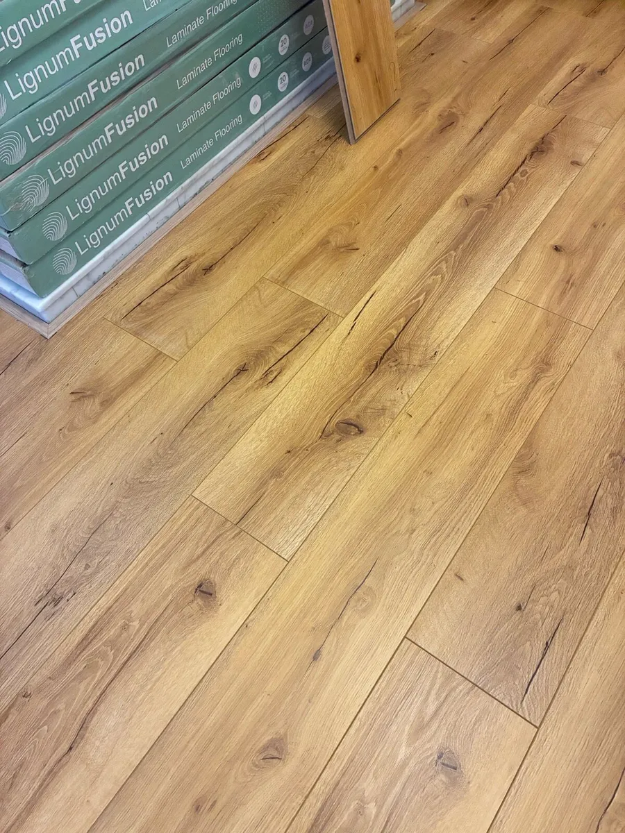 Wood flooring - Image 3