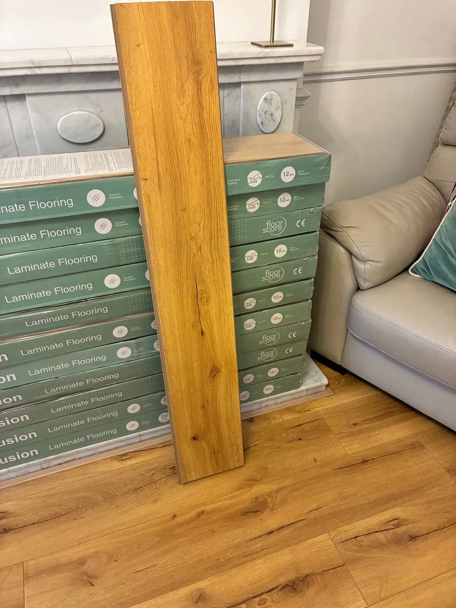 Wood flooring - Image 1