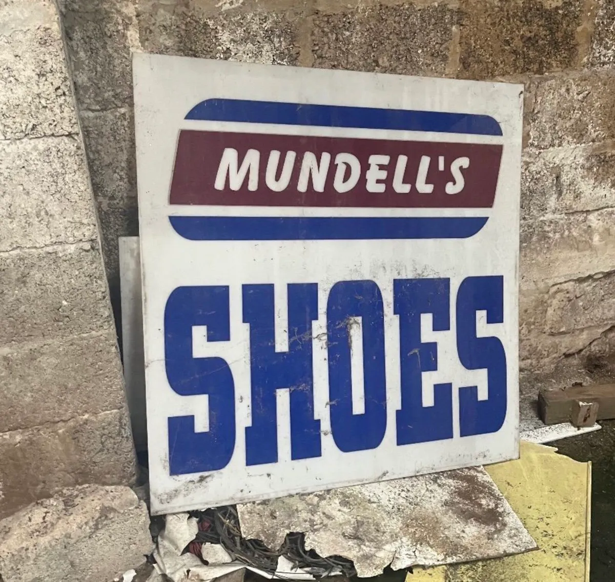 Mundell’S shoe sign vintage - Image 1