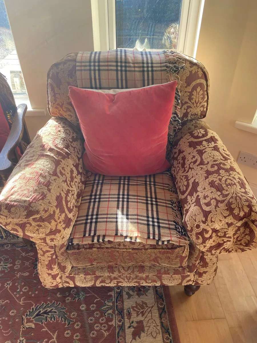 for sale 3 piece suite and one single Finline - Image 2