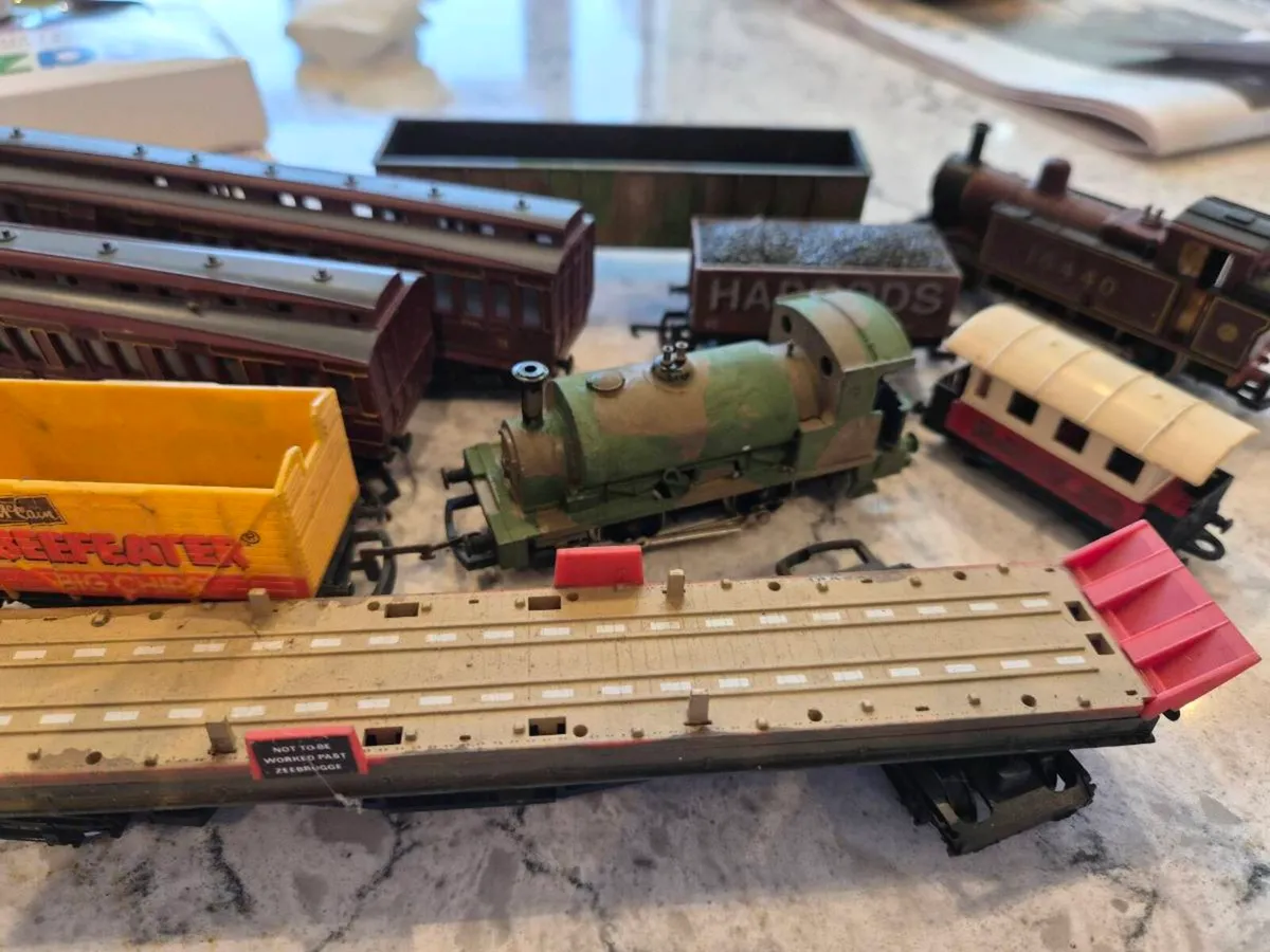 Hornby railway locomotives - Image 4