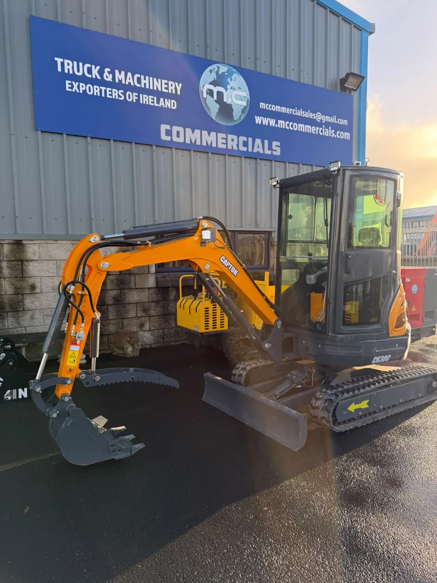 Brand-New 2026 Captok CK30C Mini Digger – 3 Ton - Image 3