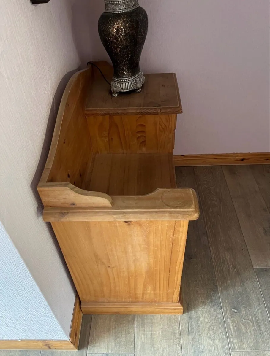 Phone chair and table - Image 3