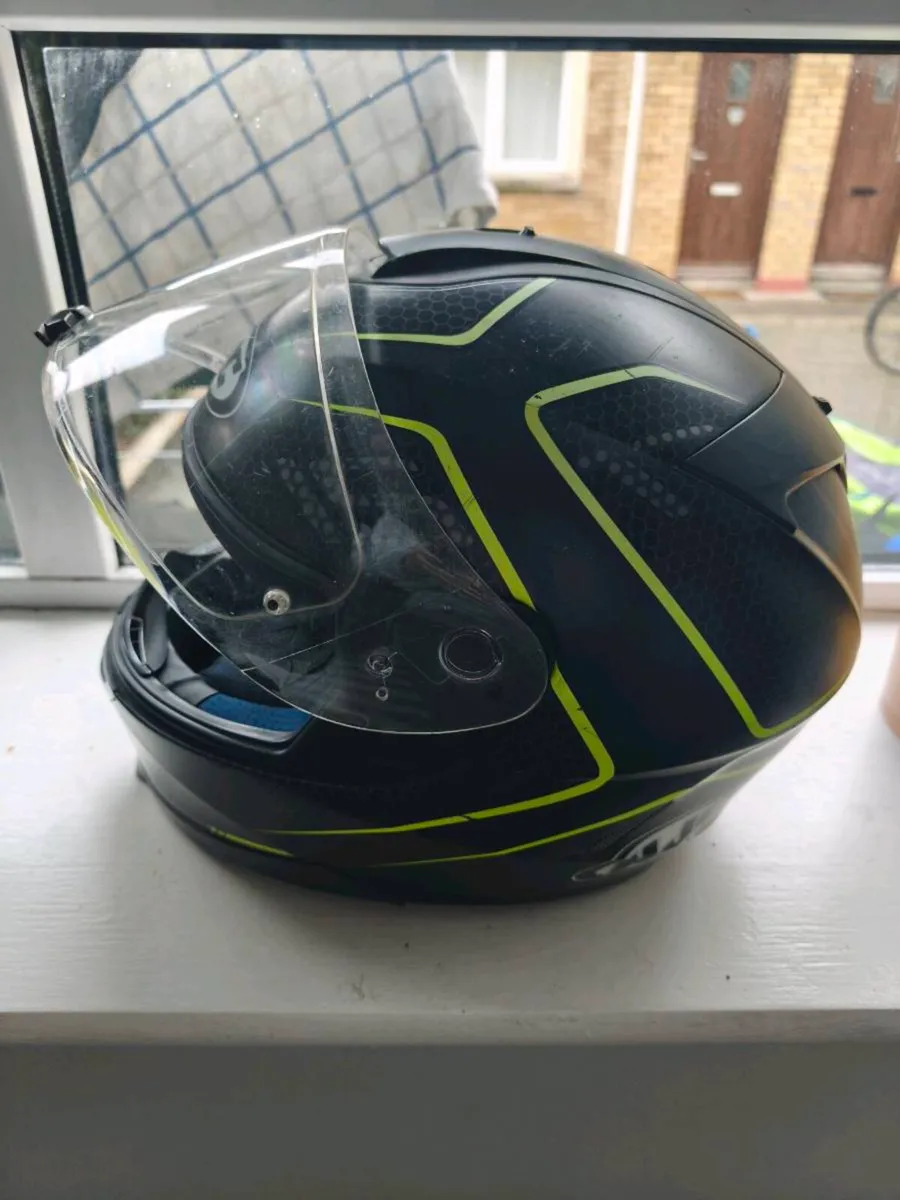 Motorcycle helmet - Image 3