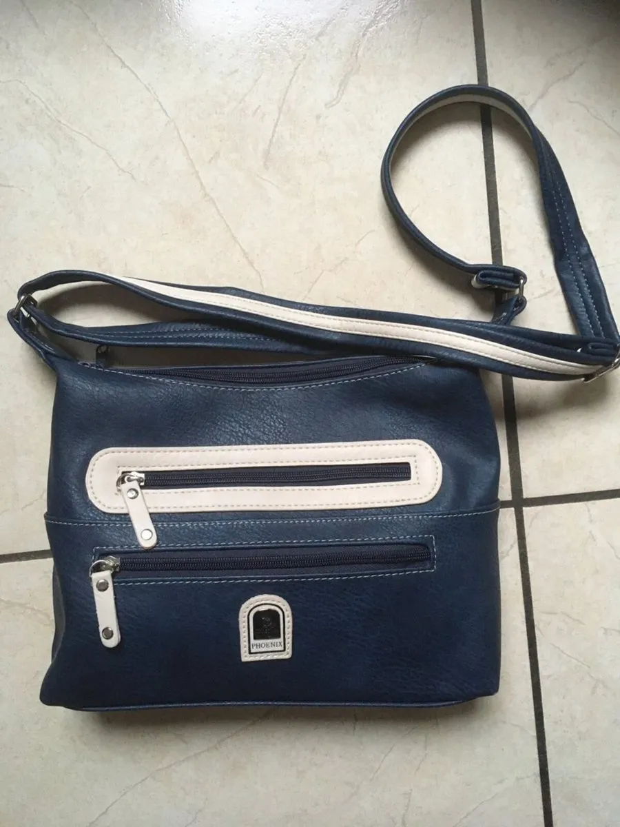 Beautiful Handbag with Adjustable Shoulder Strap - Image 1