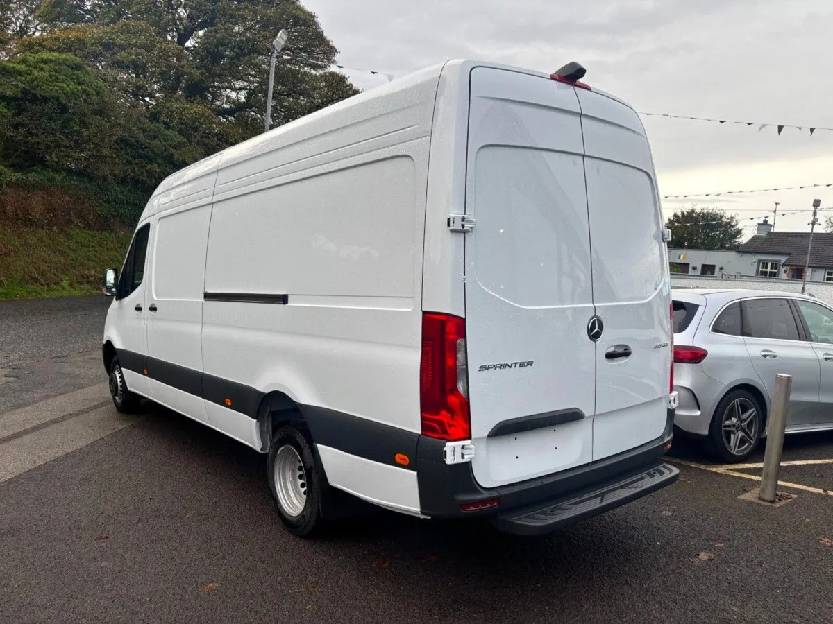 Mercedes-Benz Sprinter 519 Long High Roof Automati - Image 3