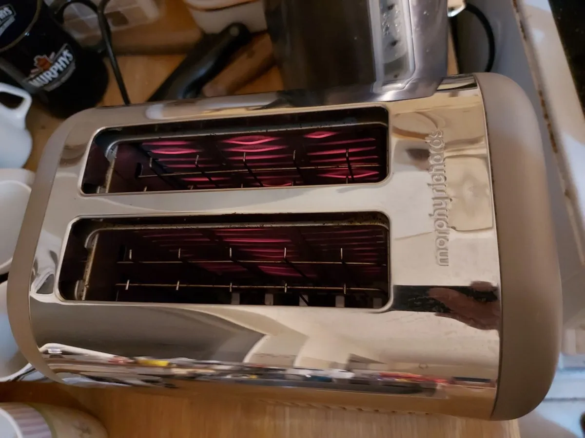 Morphy Richards 2 Slice Toaster, Model 222005, - Image 4