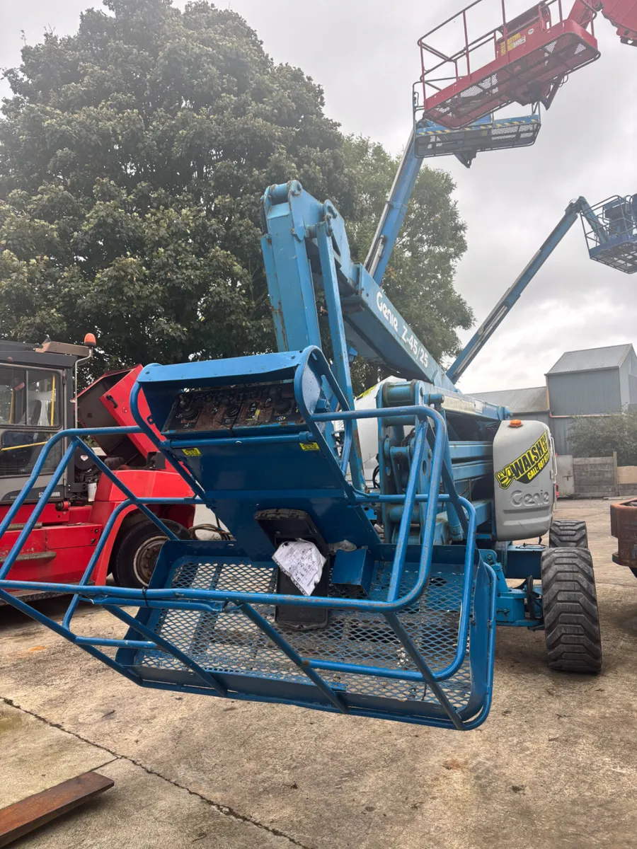 Range of genie Boomlifts - aerial platforms - Image 4