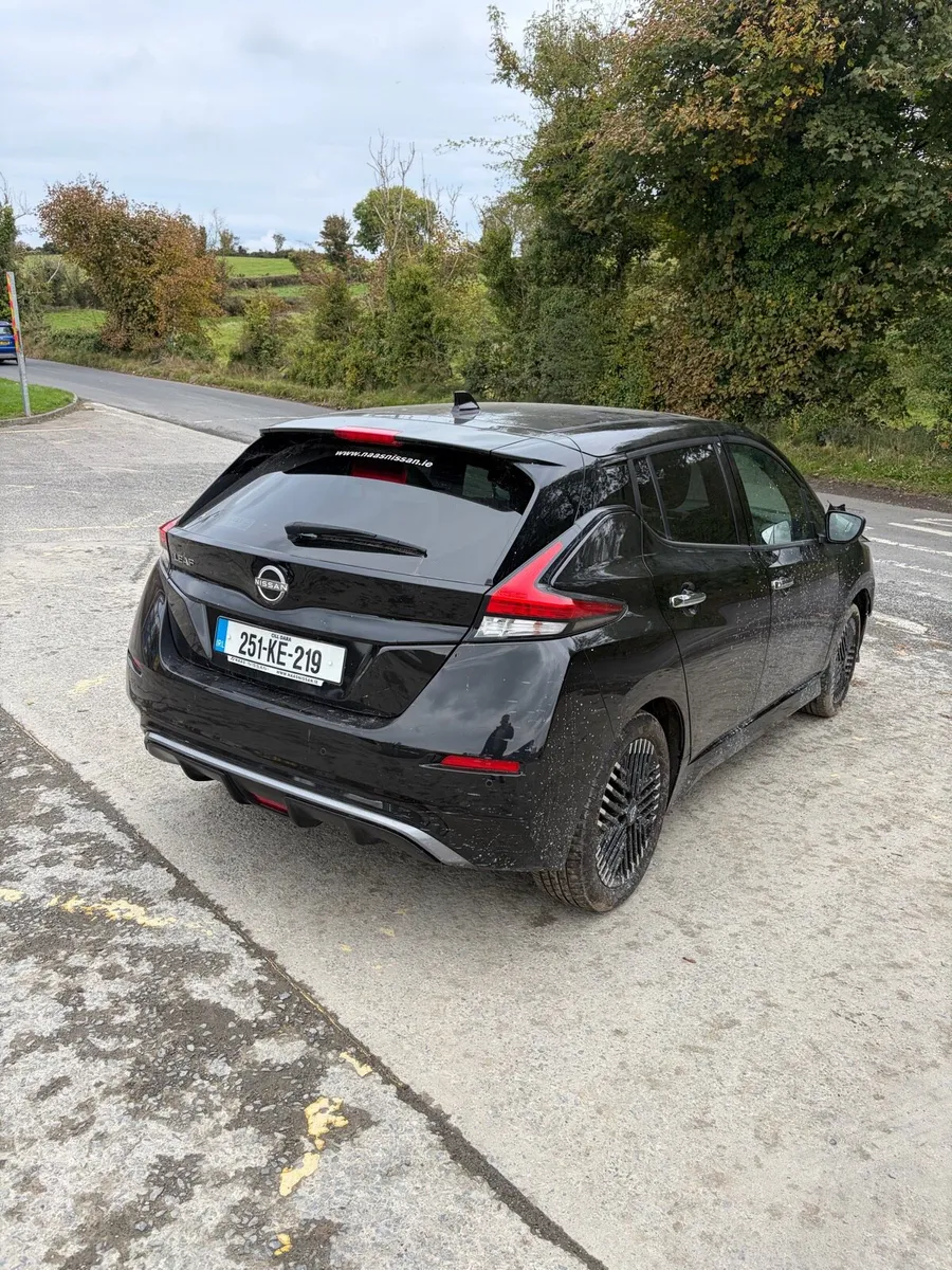 2025 NISSAN LEAF 40KWH DAMAGED SALVAGE - Image 2