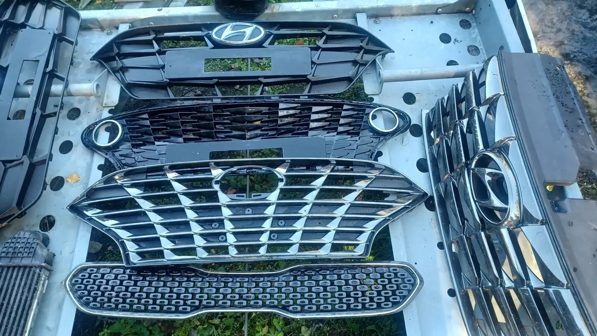 Hyundai Tuscon  Kia ceed, grill and hedlight - Image 1