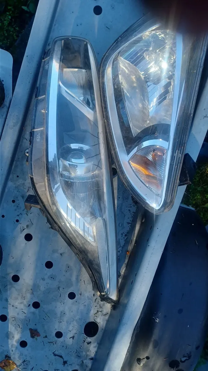 Hyundai Tuscon  Kia ceed, grill and hedlight - Image 3