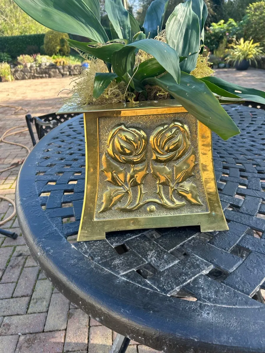 Vintage Brass Rose Planter / Jardinière - Image 2