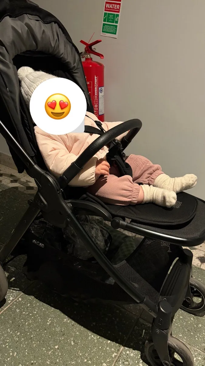 Mamas and Papas Baby pram - Flip XT3 - Image 1