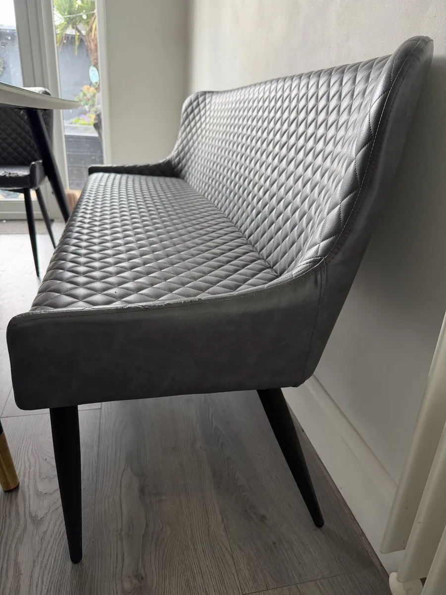 Dining table and chairs - Image 3