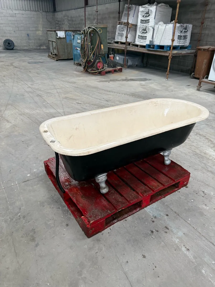 Cast bath - Image 1