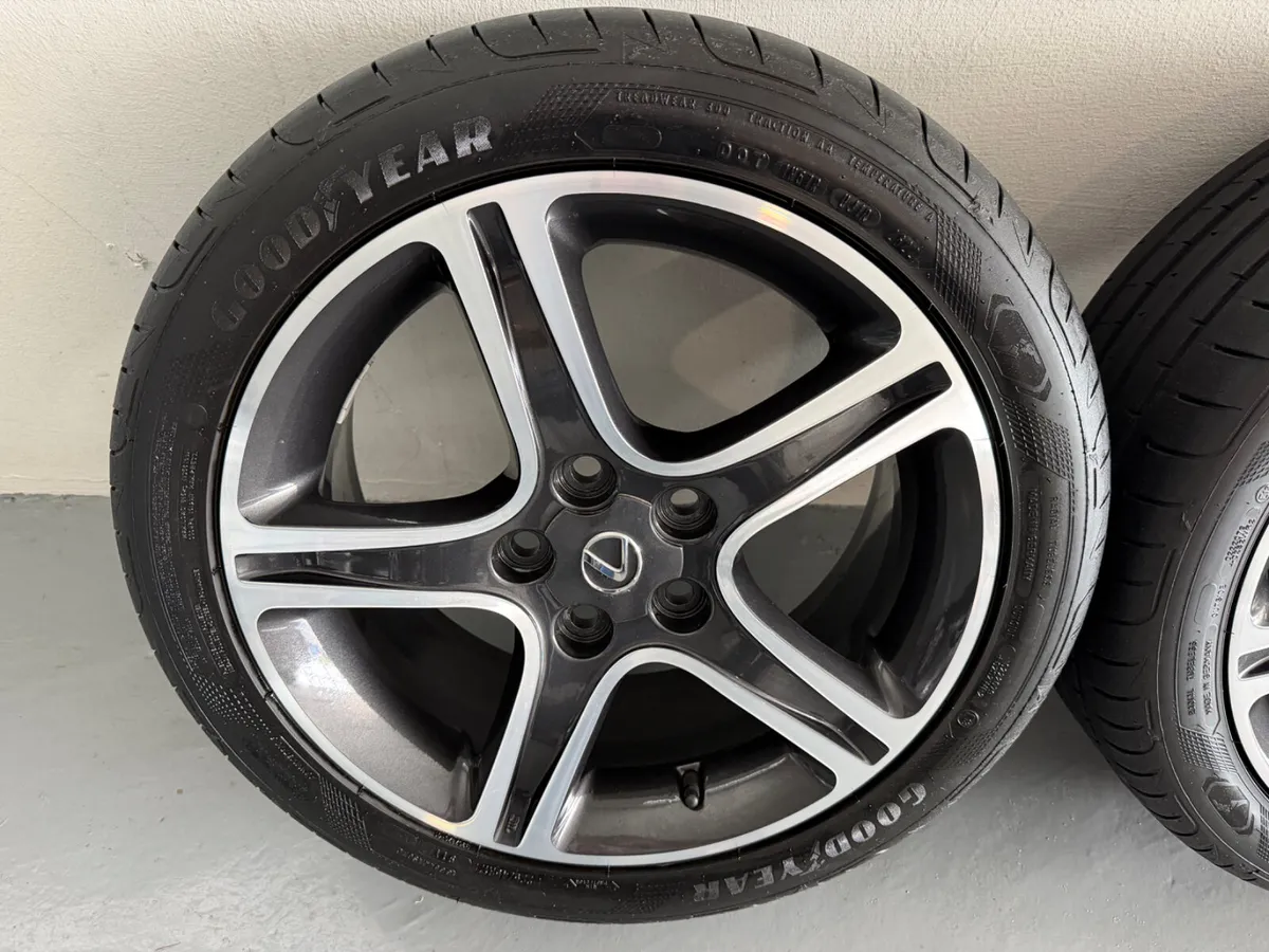 LEXUS SPORT ALLOYS - Image 2