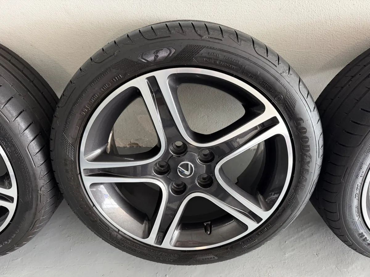 LEXUS SPORT ALLOYS - Image 4