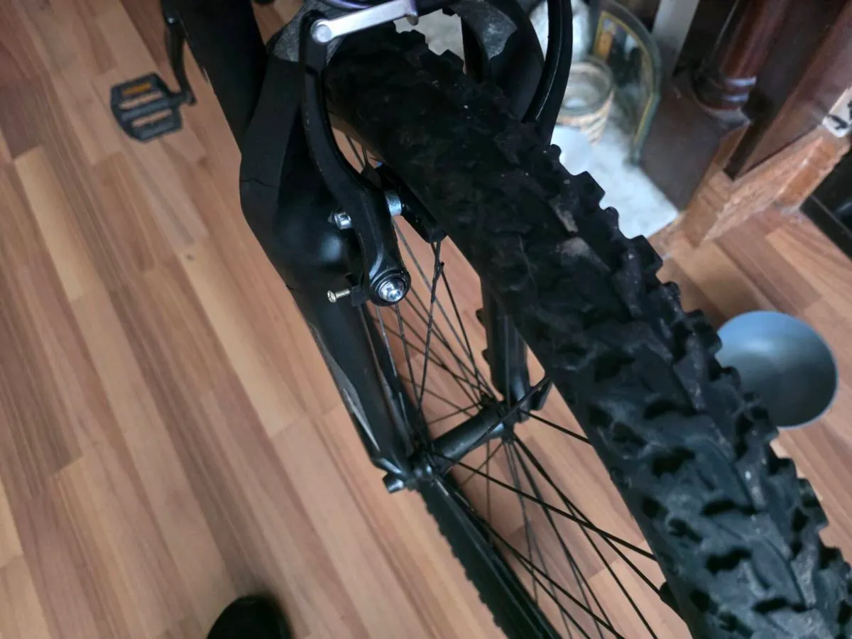 Trek 3900 Adult Mountain Bike 24 speed - Image 3