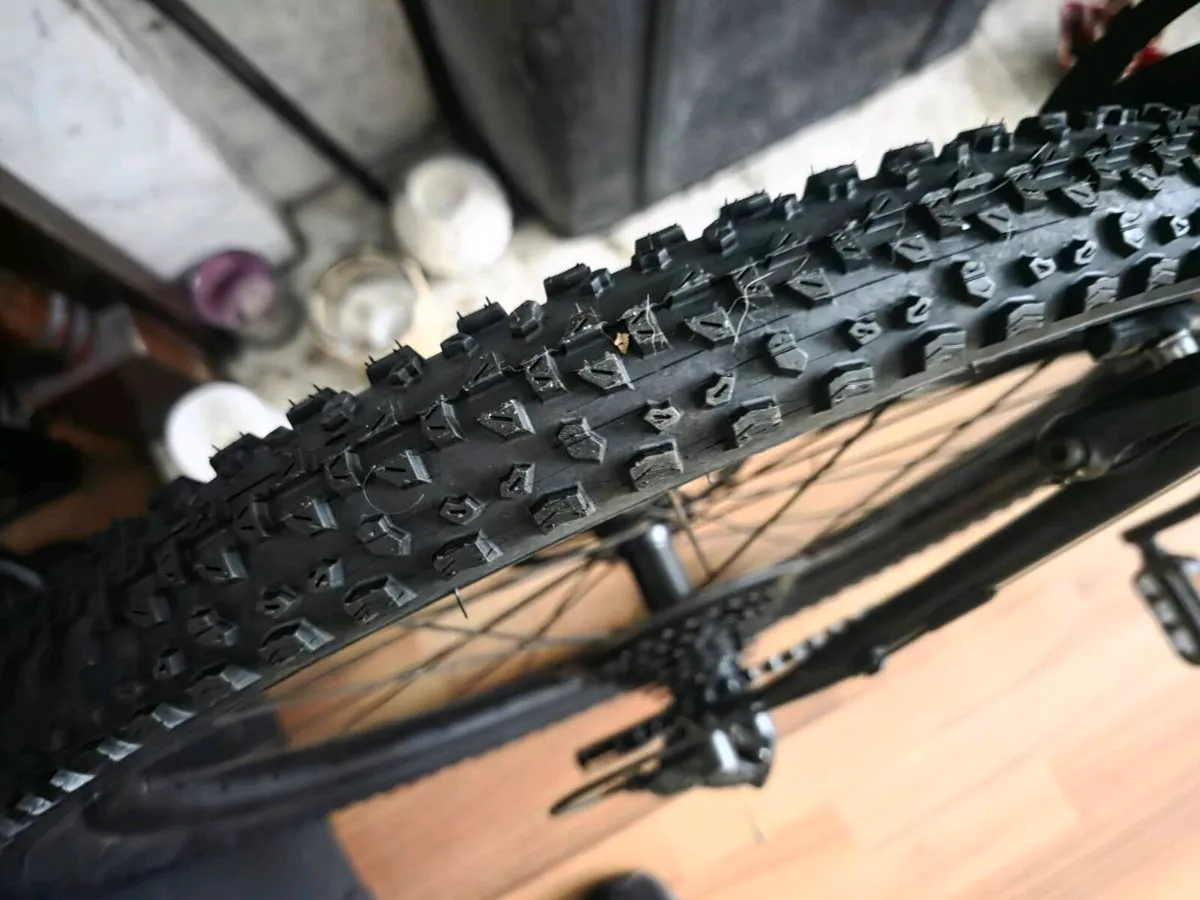 Trek 3900 Adult Mountain Bike 24 speed - Image 2