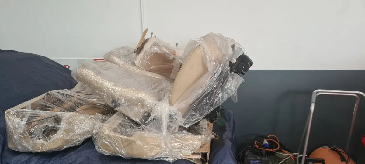 LOTS OFF PARTS FOR RS 2000