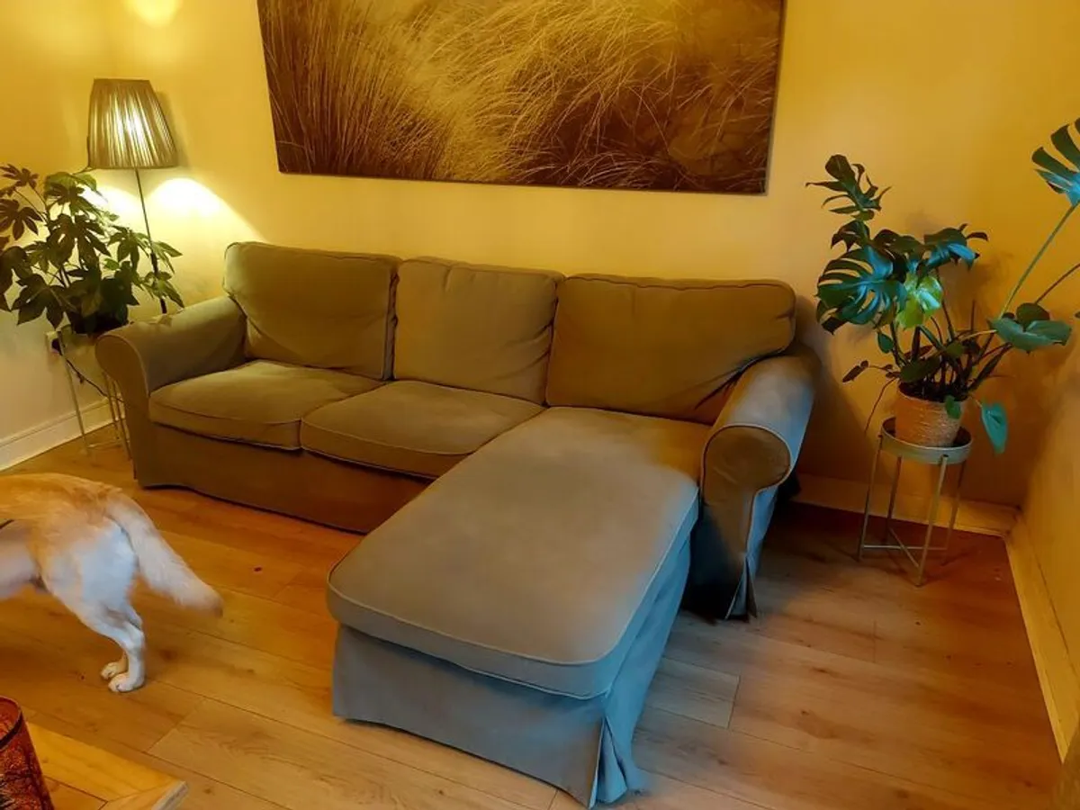 L shaped couch - Image 1