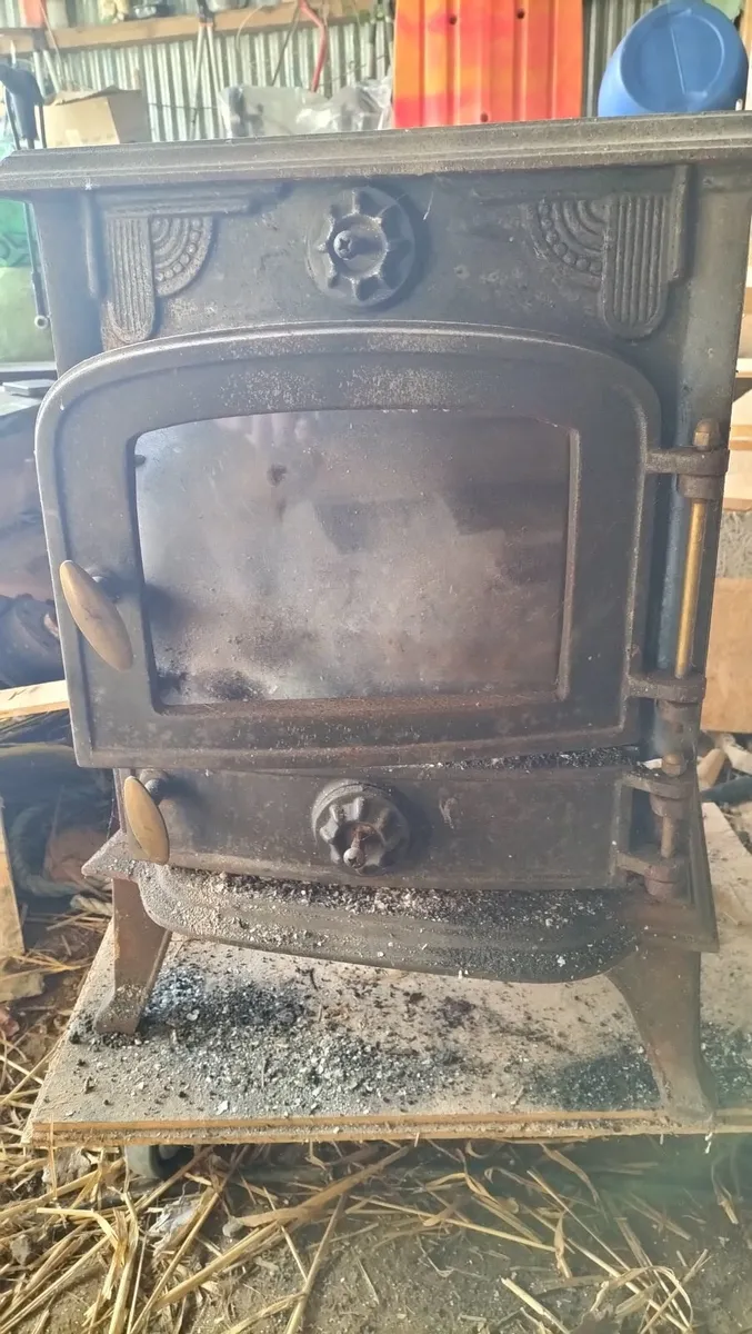 Small Solid Fuel Stove - Image 4