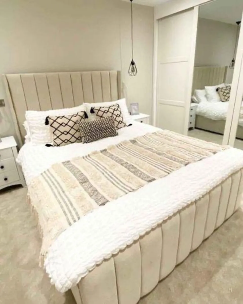 Ottoman King size bed with mattress