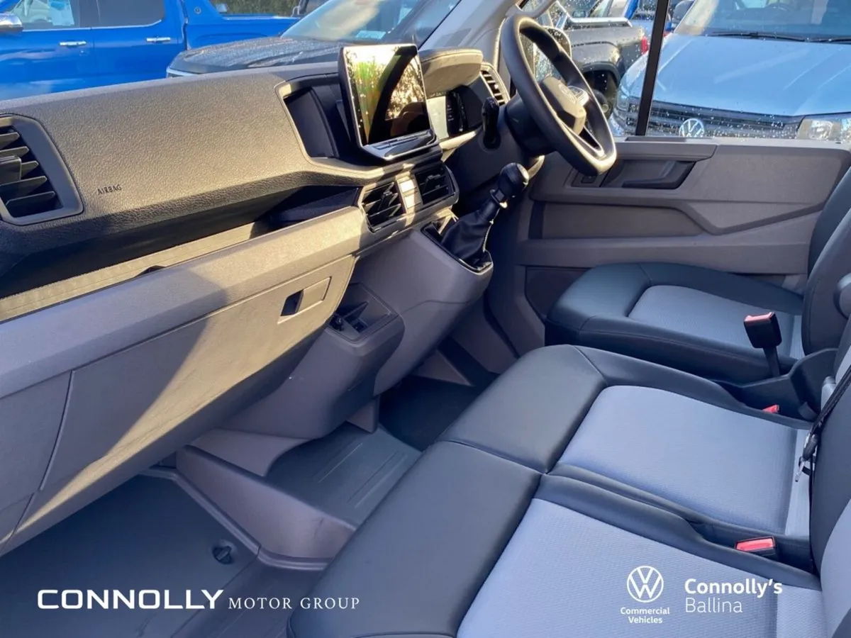 Volkswagen Crafter MWB 30 Trendline High Roof 2.0T - Image 4