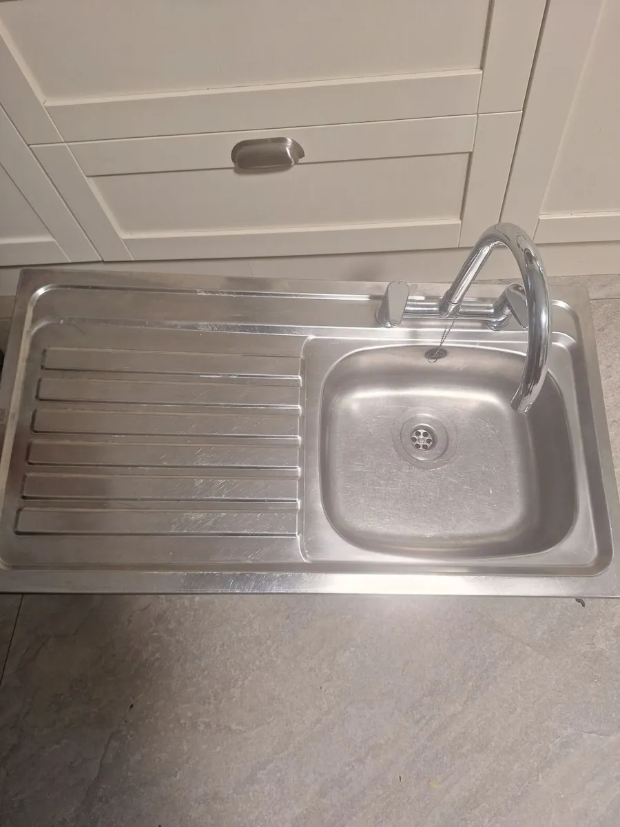 Kitchen sink - Image 2