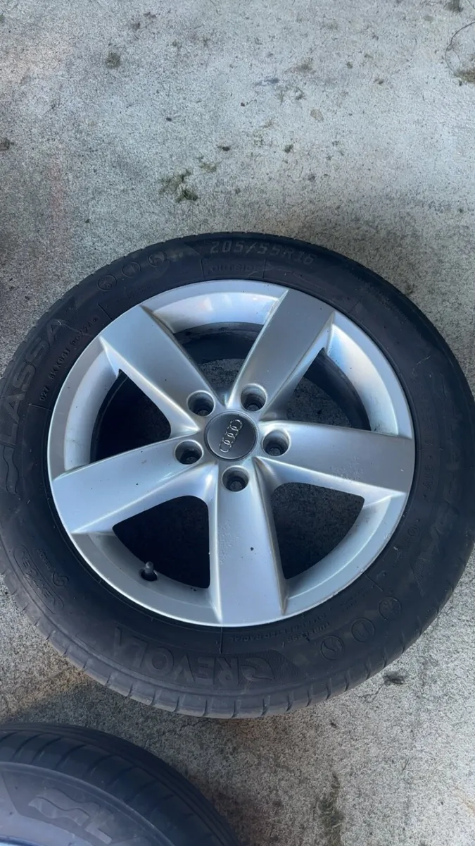 17 Inch alloys - Image 1