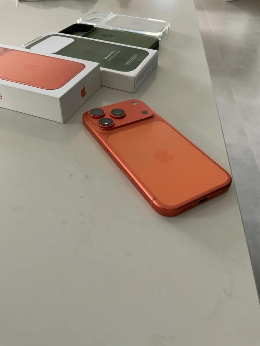 iPhone 17 Pro - Image 2