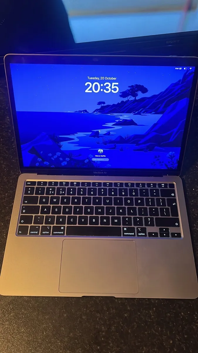 MacBook Air Retina 2020 Core i3 - Image 1