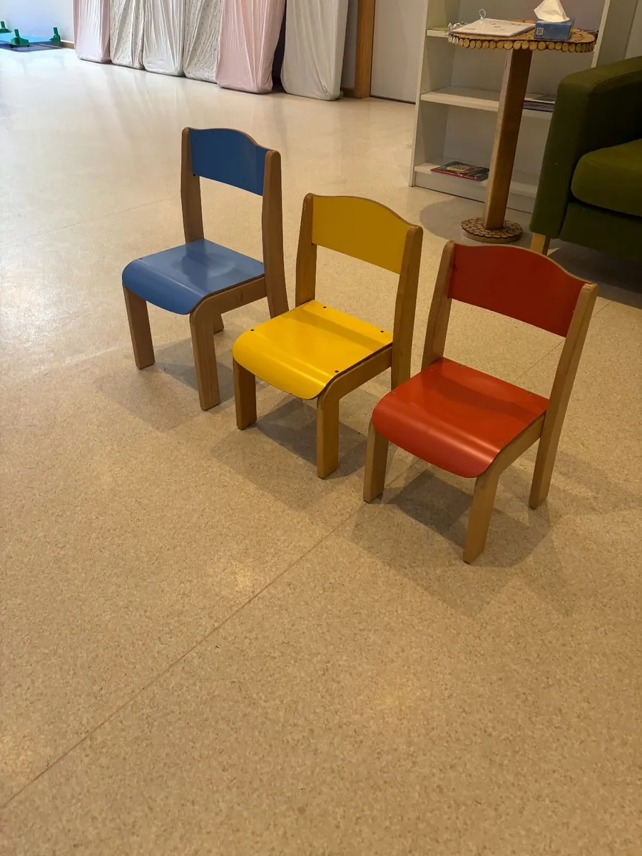 WESCO KIDS CHAIRS - Image 1