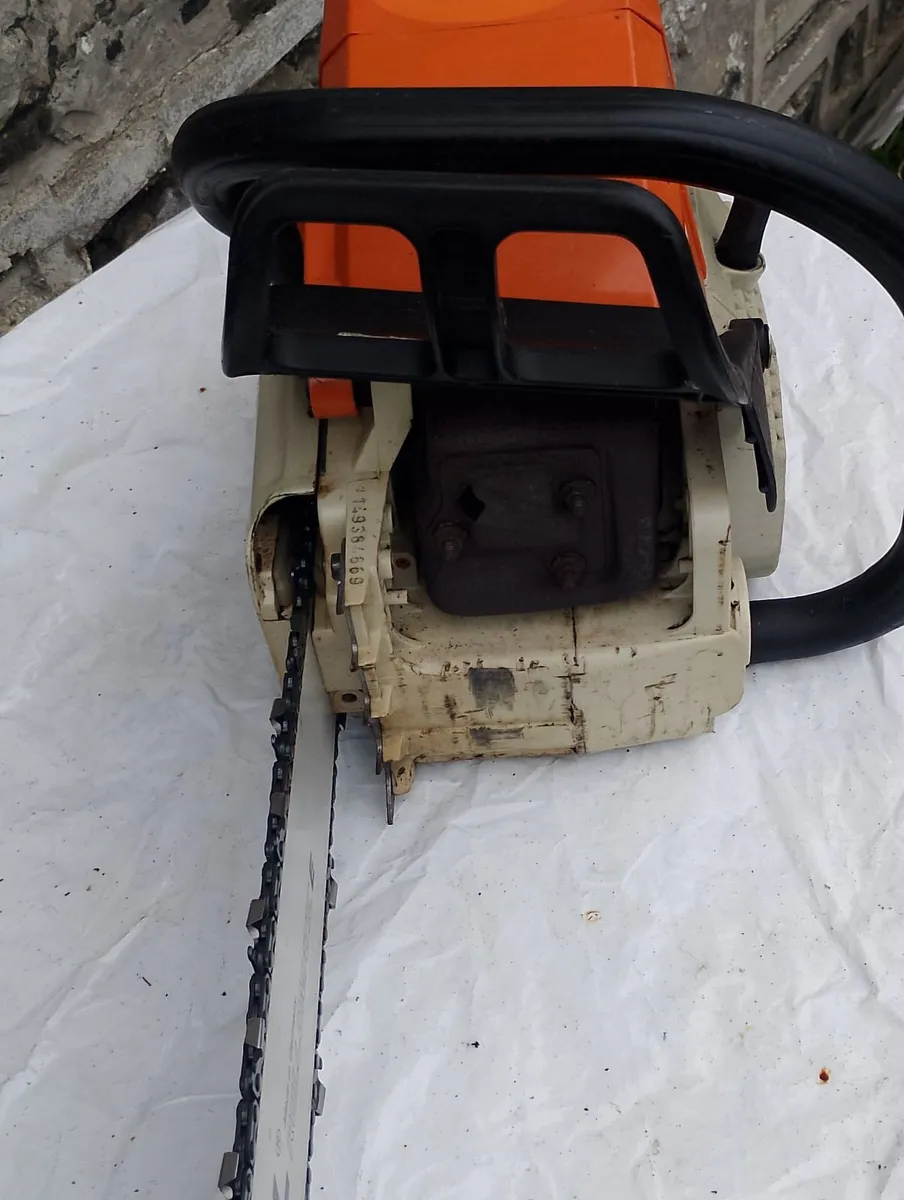Stihl MS290 Farm Boss professional chainsaw - Image 4