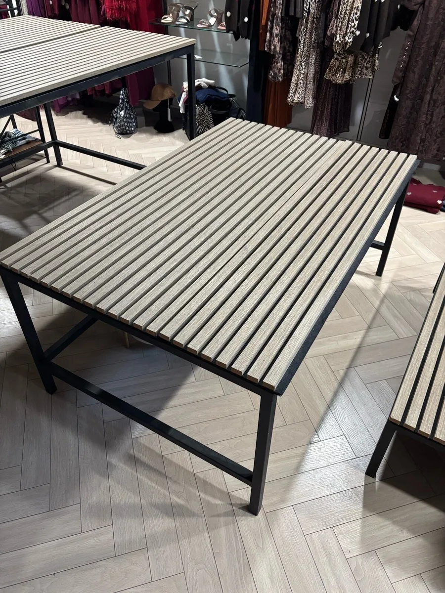 display tables - Image 3