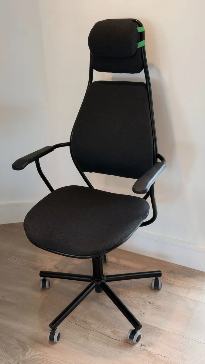 IKEA LÖPARBANA Gaming Chair - Image 1