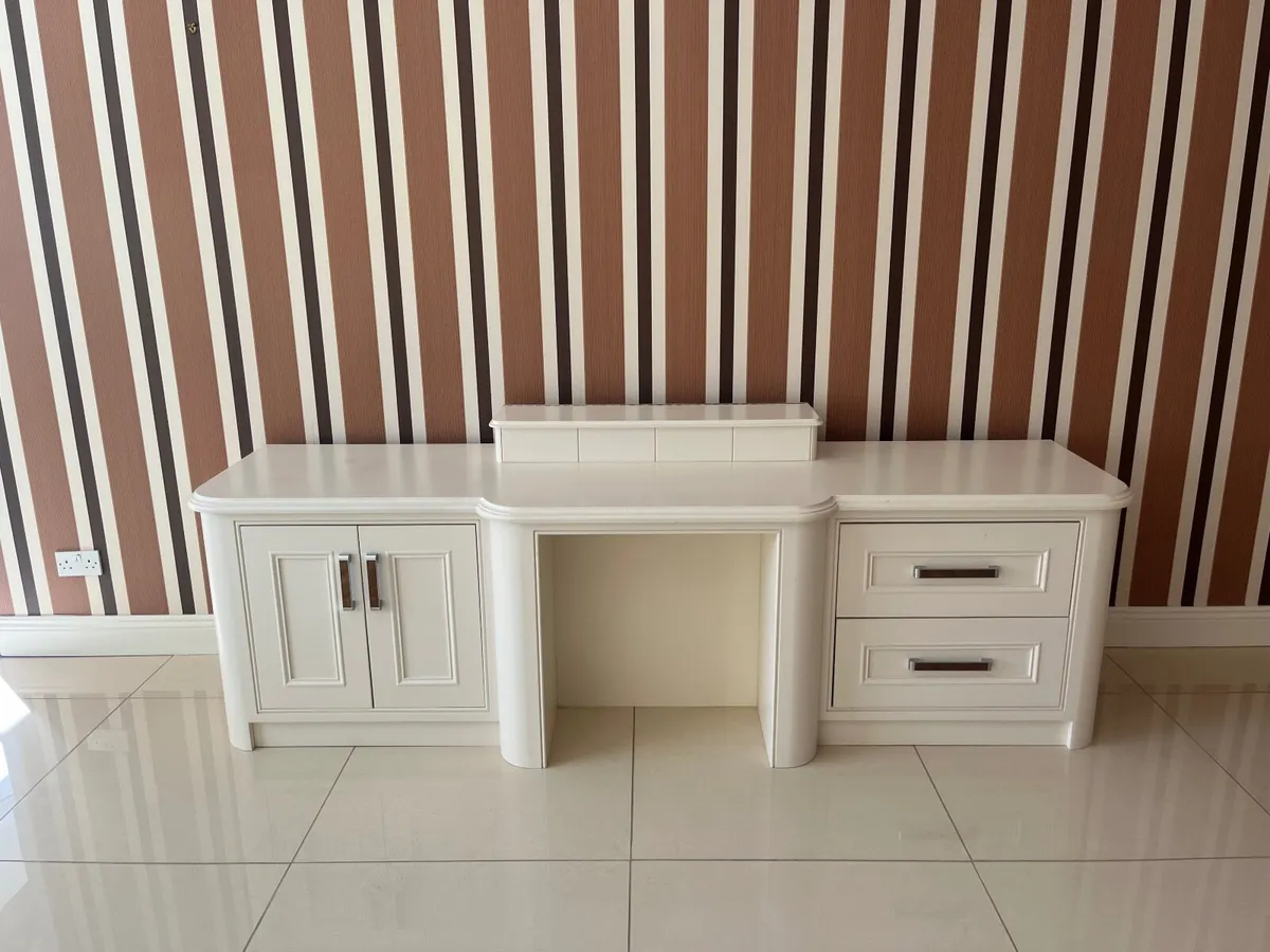 Large Table/Desk - Image 1